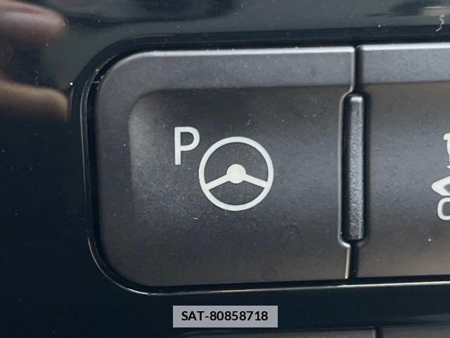 Toyota PRIUS 2018-04 7980651-7