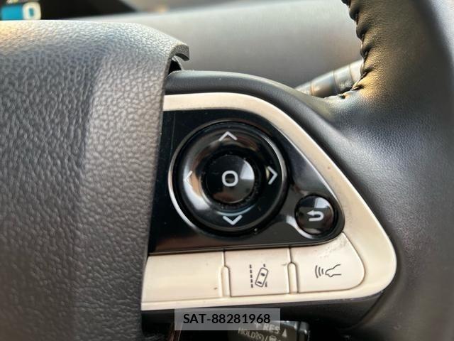 Toyota PRIUS 2016-06 7980641-11