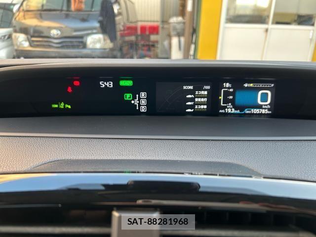 Toyota PRIUS 2016-06 7980641-12