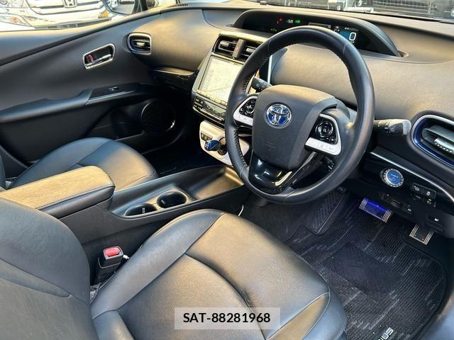 Toyota PRIUS 2016-06 7980641-1
