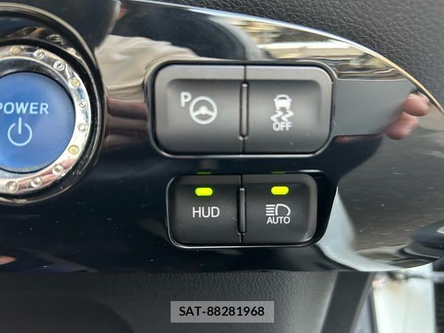 Toyota PRIUS 2016-06 7980641-19