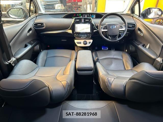 Toyota PRIUS 2016-06 7980641-23