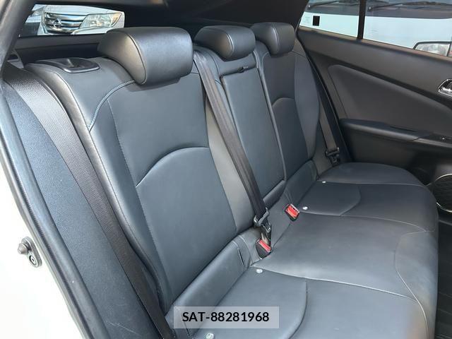 Toyota PRIUS 2016-06 7980641-25