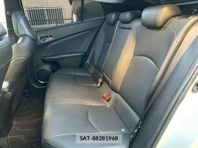 Toyota PRIUS 2016-06 7980641-26