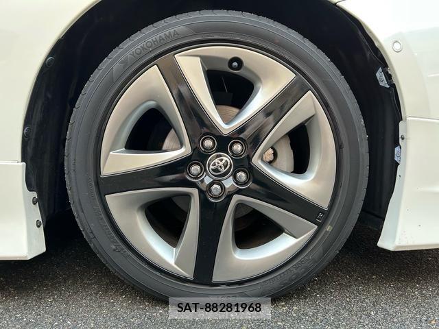 Toyota PRIUS 2016-06 7980641-29