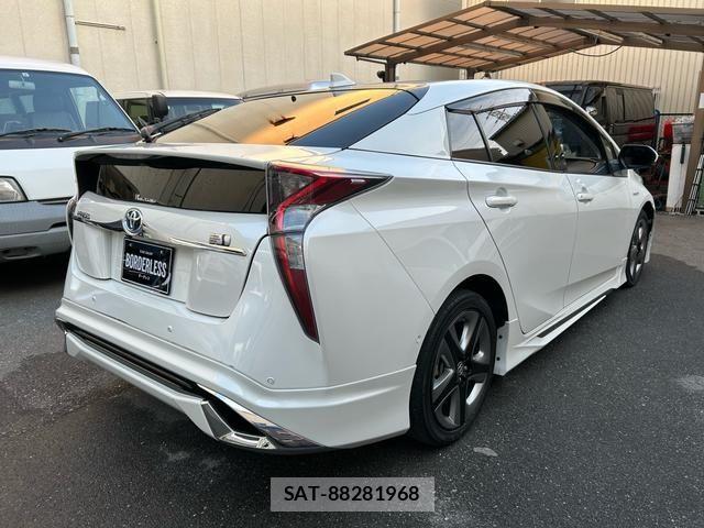 Toyota PRIUS 2016-06 7980641-4