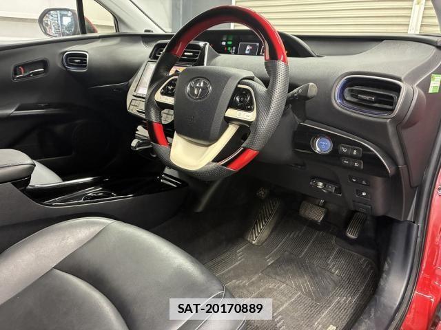 Toyota PRIUS 2016-04 7980664-13