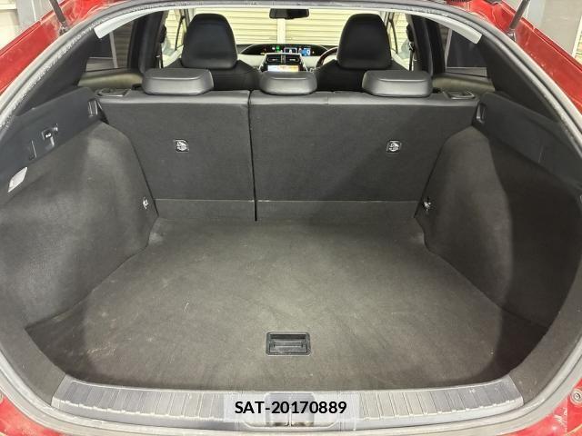 Toyota PRIUS 2016-04 7980664-15