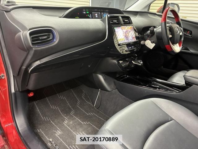 Toyota PRIUS 2016-04 7980664-17