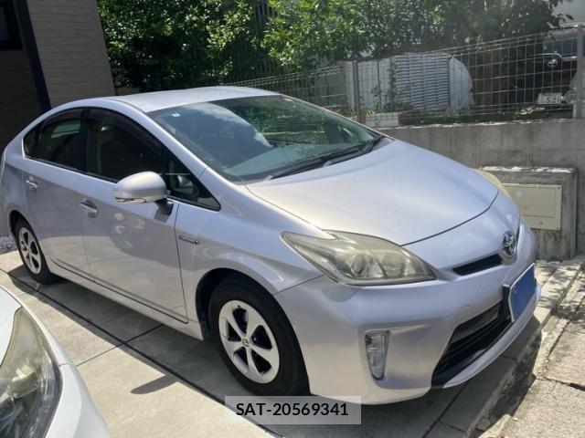 Toyota PRIUS 2013-02 7980684-1