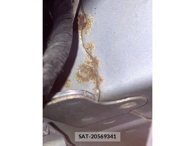 Toyota PRIUS 2013-02 7980684-24