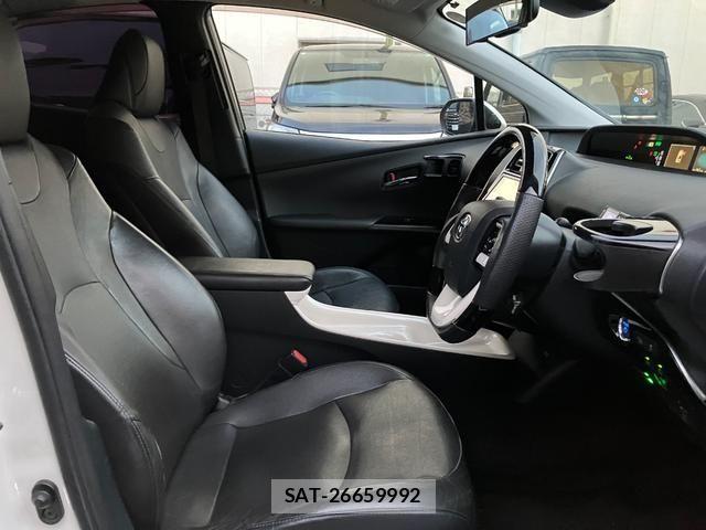Toyota PRIUS 2016-04 7980642-11