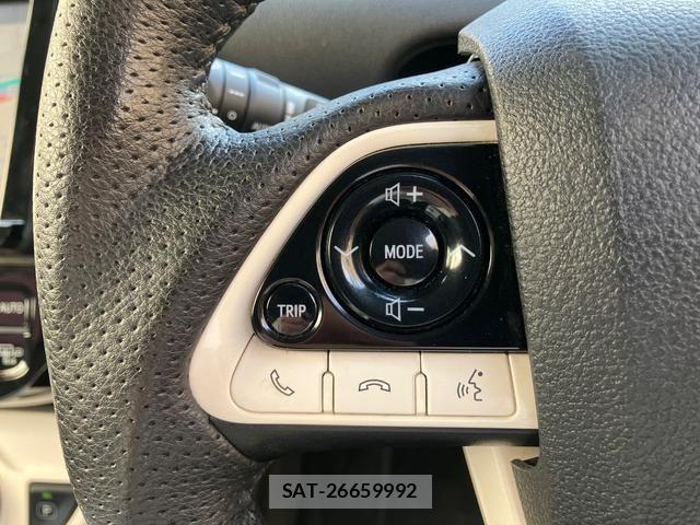 Toyota PRIUS 2016-04 7980642-12