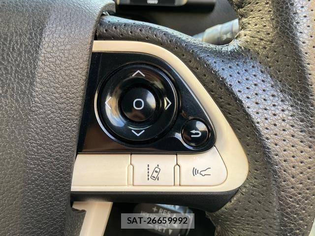Toyota PRIUS 2016-04 7980642-13