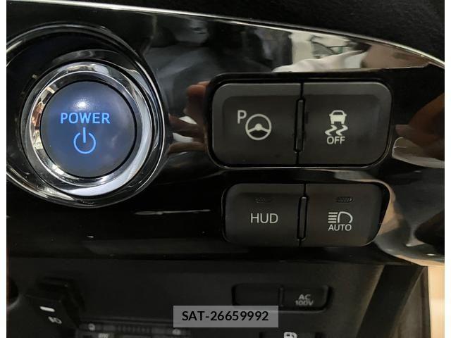Toyota PRIUS 2016-04 7980642-23