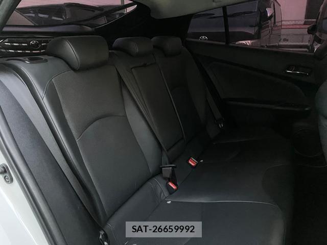 Toyota PRIUS 2016-04 7980642-26