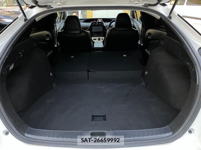 Toyota PRIUS 2016-04 7980642-28