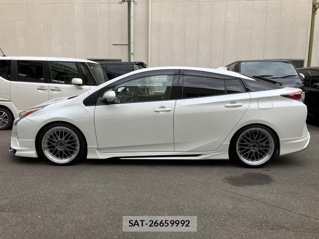 Toyota PRIUS 2016-04 7980642-3