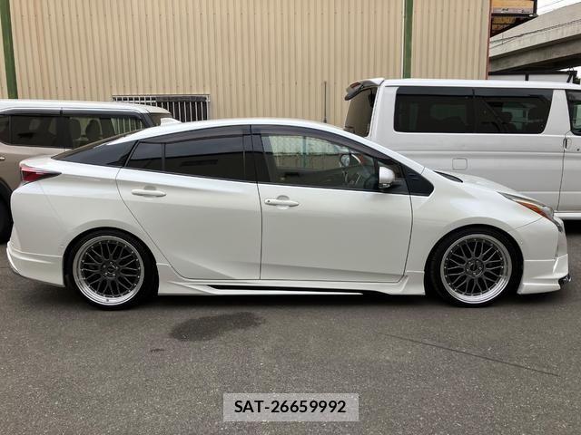 Toyota PRIUS 2016-04 7980642-7