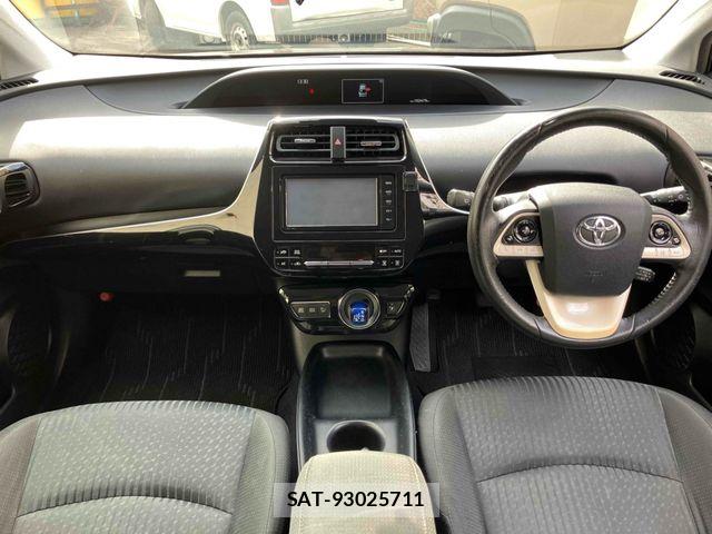 Toyota PRIUS 2016-02 7980645-10
