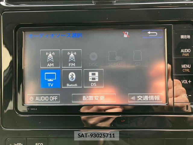 Toyota PRIUS 2016-02 7980645-16