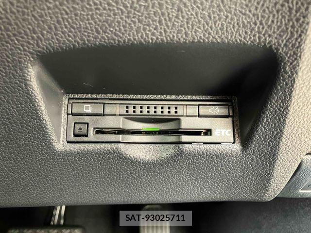 Toyota PRIUS 2016-02 7980645-20