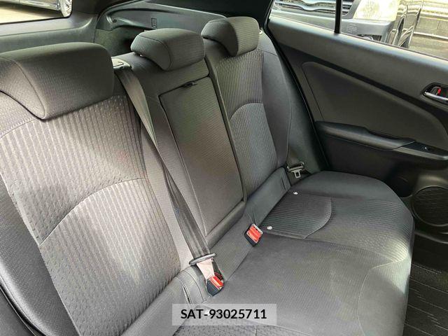 Toyota PRIUS 2016-02 7980645-24