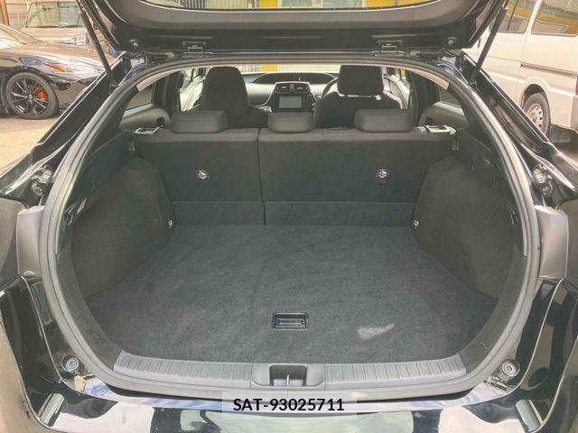 Toyota PRIUS 2016-02 7980645-29