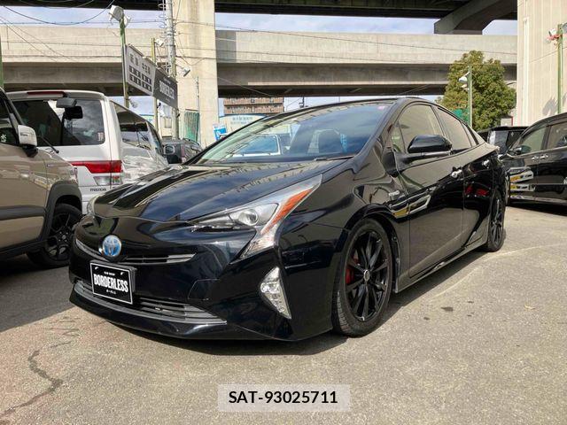 Toyota PRIUS 2016-02 7980645-3