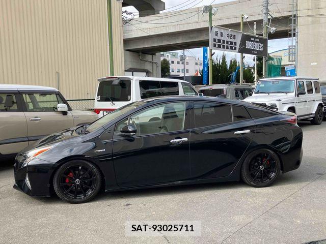 Toyota PRIUS 2016-02 7980645-4