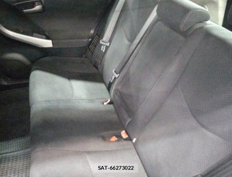 Toyota PRIUS 2015-06 8002360-5