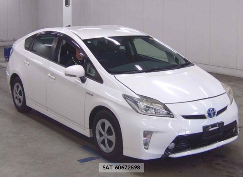 Toyota PRIUS 2015-08 8005332-0
