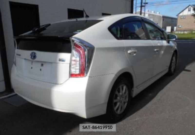 Toyota PRIUS 2015-08 8003069-4