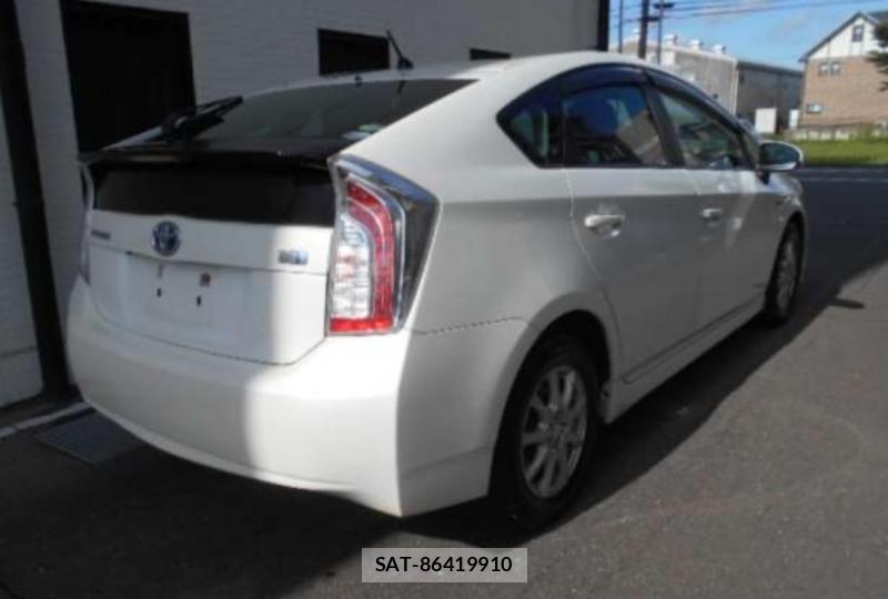 Toyota PRIUS 2015-08 8003069-5