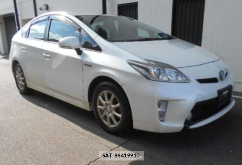 Toyota PRIUS 2015-08 8003069-6
