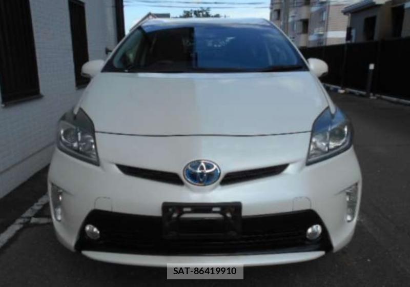 Toyota PRIUS 2015-08 8003069-7