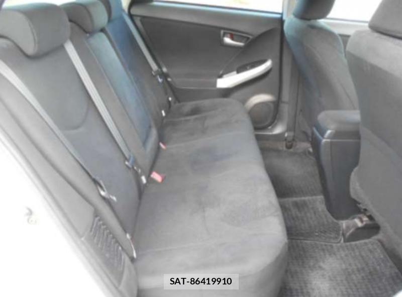 Toyota PRIUS 2015-08 8003069-8