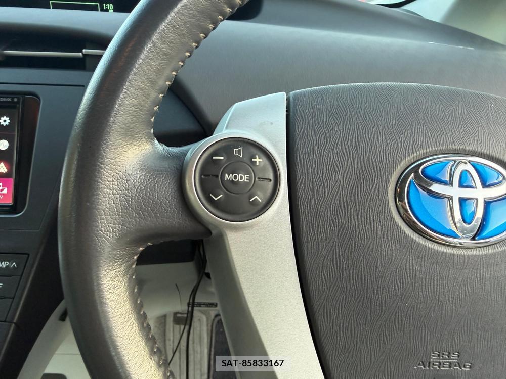 Toyota PRIUS 2011-06 1295199-14