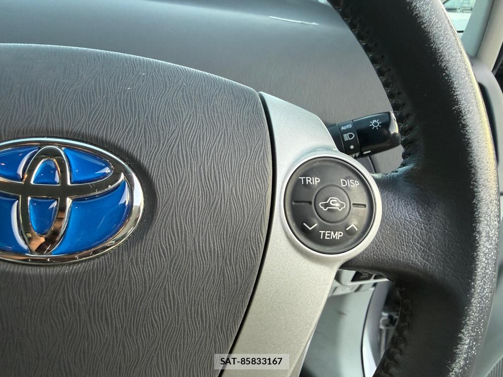 Toyota PRIUS 2011-06 1295199-15