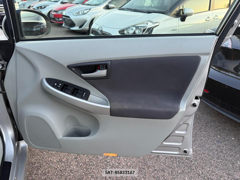 Toyota PRIUS 2011-06 1295199-24