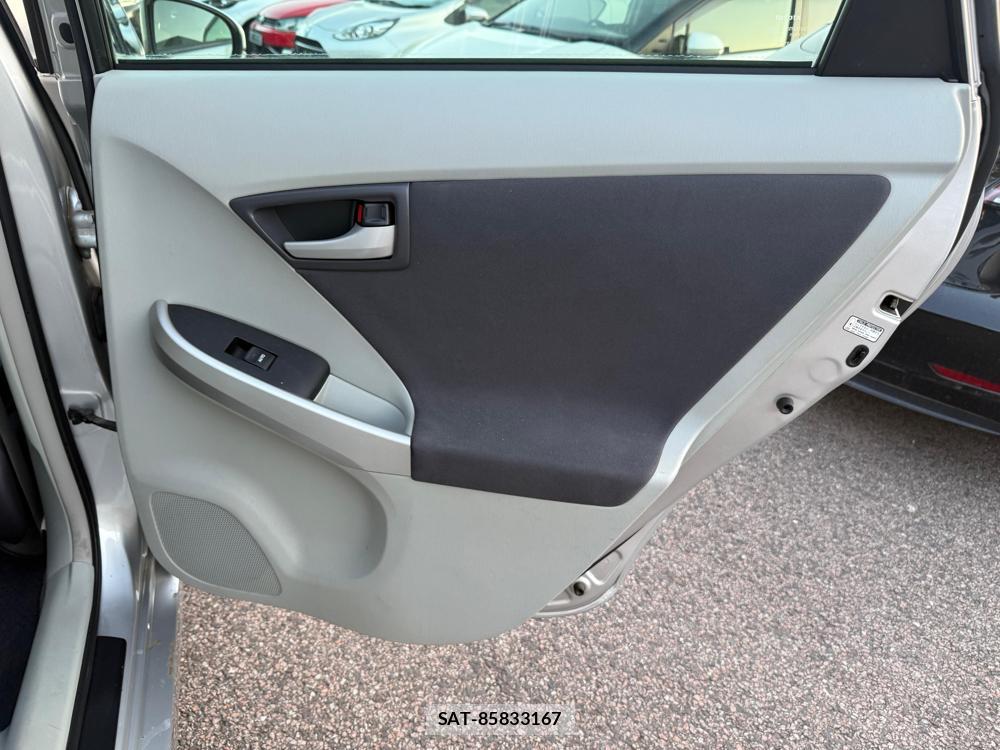 Toyota PRIUS 2011-06 1295199-25