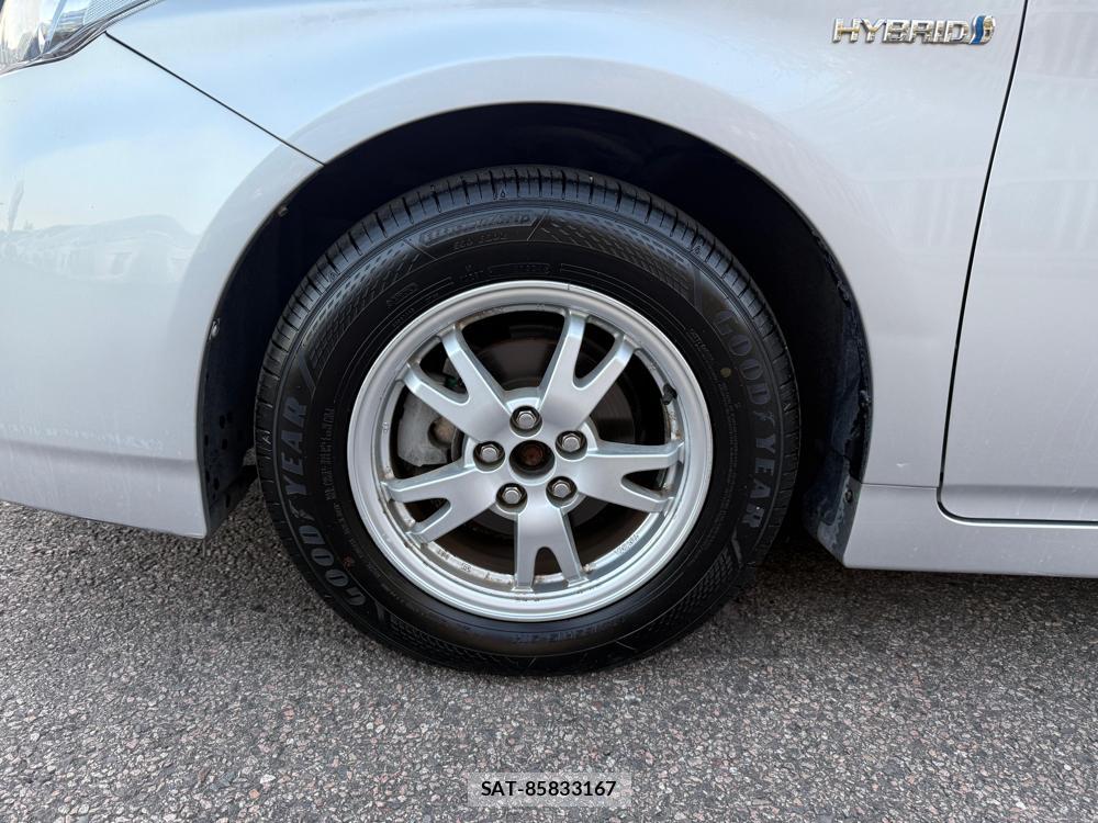 Toyota PRIUS 2011-06 1295199-30