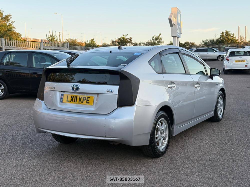 Toyota PRIUS 2011-06 1295199-4