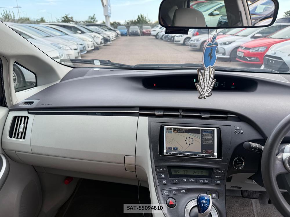 Toyota PRIUS 2010-03 1762759-15