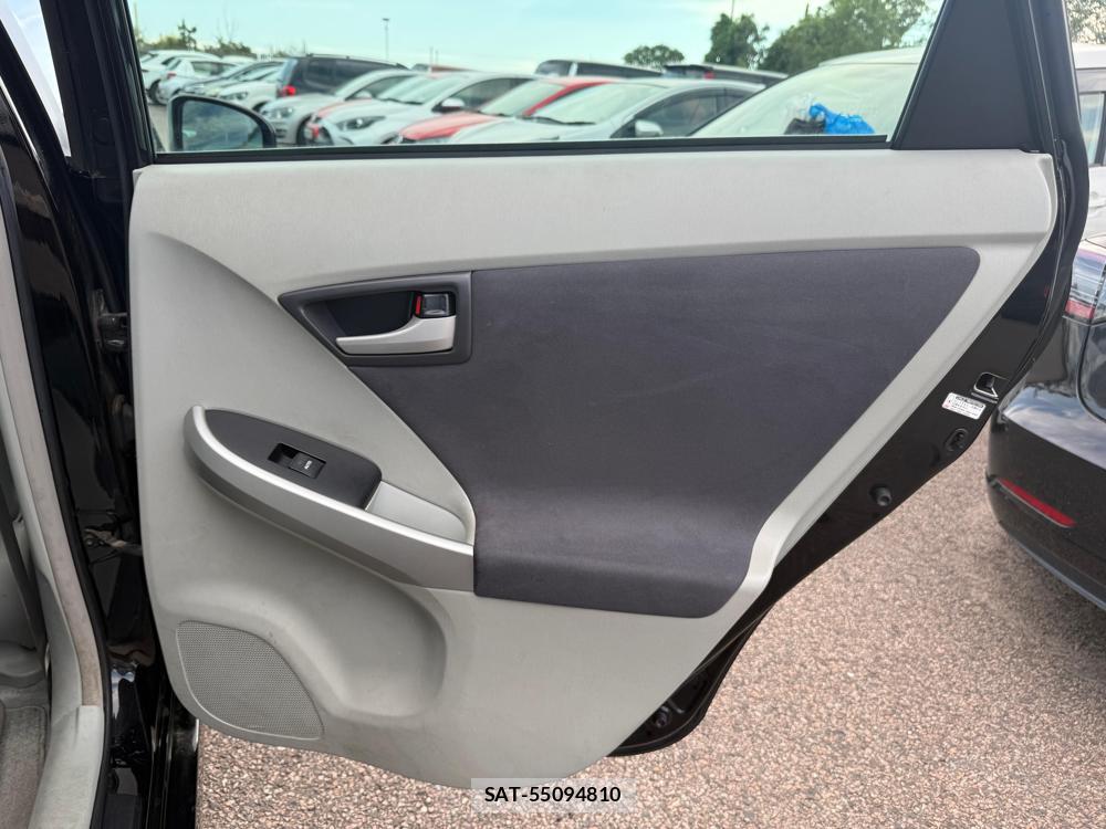 Toyota PRIUS 2010-03 1762759-19