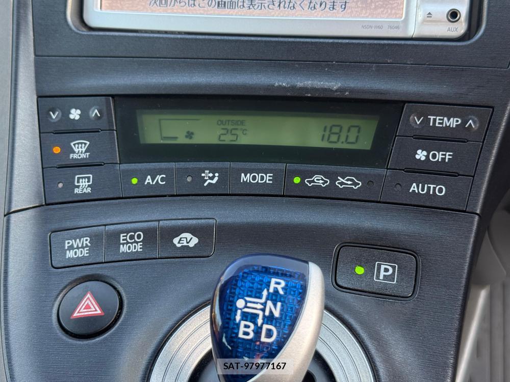 Toyota PRIUS 2011-01 1793327-21