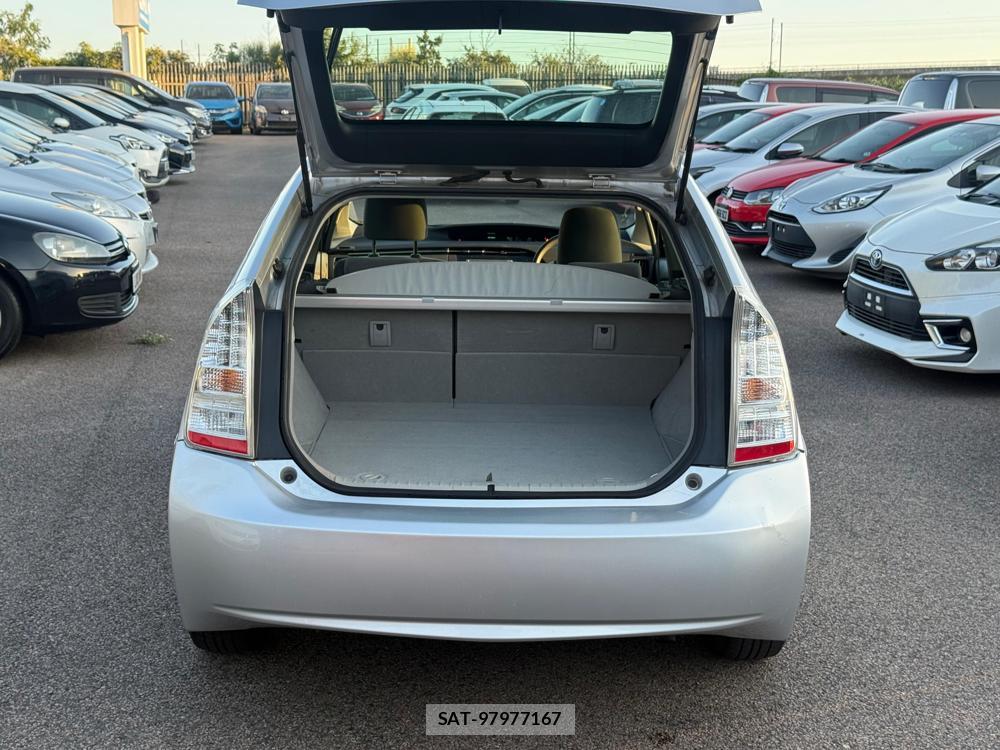 Toyota PRIUS 2011-01 1793327-29