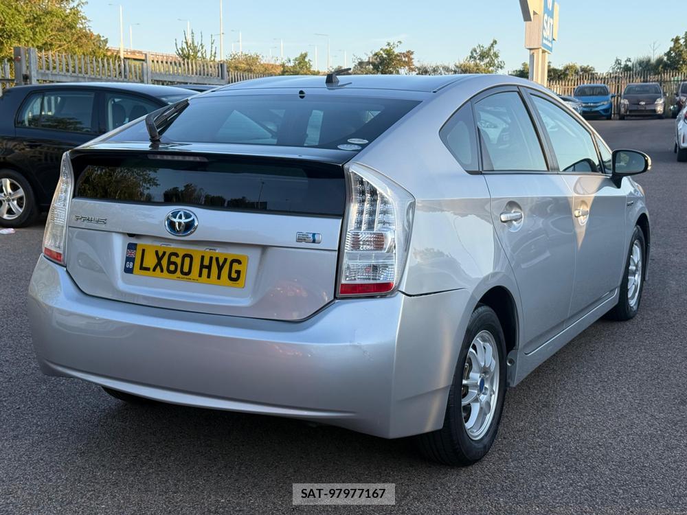 Toyota PRIUS 2011-01 1793327-4