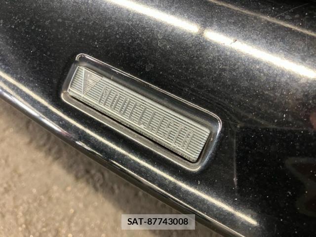 Toyota PRIUS 2019-07 8037653-12