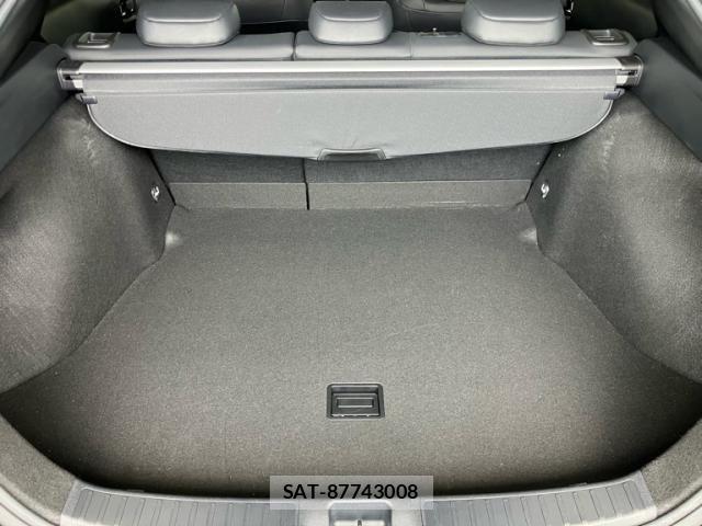 Toyota PRIUS 2019-07 8037653-13